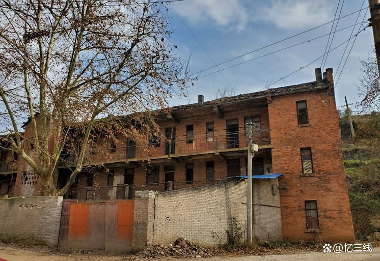 羊角沖的榮光與沉寂 從輝煌軍工城到冷清工業遺址